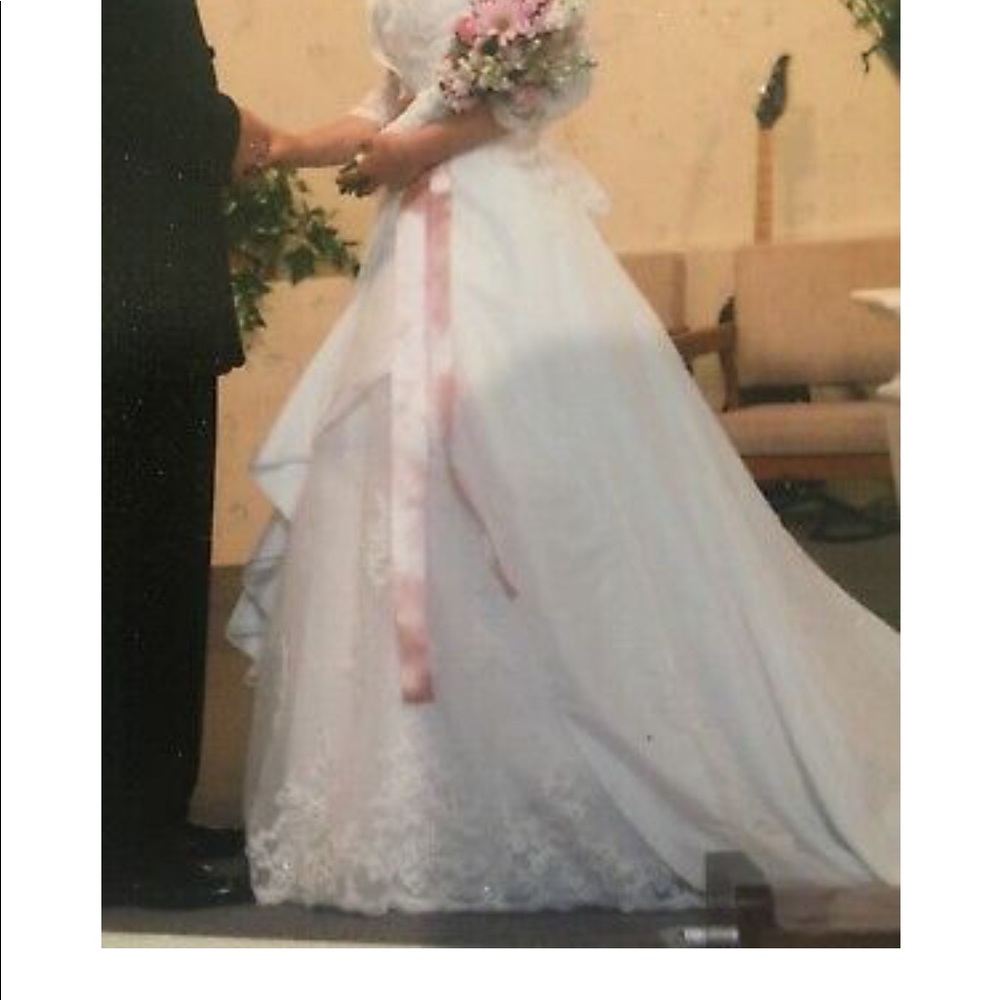 COPY - Modest Wedding Dress 3/4 Sleeve White Size 6 / 8